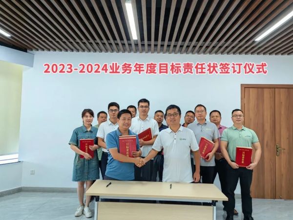 湖南興隆種業(yè)有限公司,長沙稻谷種植與銷售,長沙農(nóng)作物品種的選育,長沙農(nóng)業(yè)病蟲害防治服務(wù)